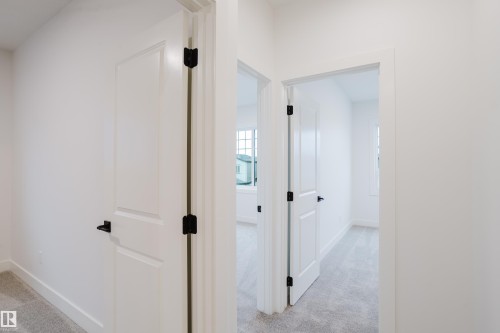 1568 Siskin Link, Edmonton, AB - Indoor Photo Showing Other Room