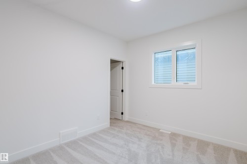 1568 Siskin Link, Edmonton, AB - Indoor Photo Showing Other Room