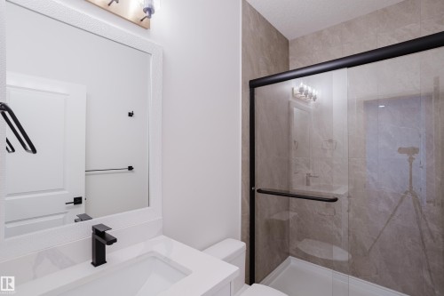 1853 Crossbill Loop, Edmonton, AB - Indoor Photo Showing Bathroom