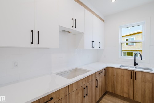 1853 Crossbill Loop, Edmonton, AB - Indoor Photo Showing Kitchen With Double Sink