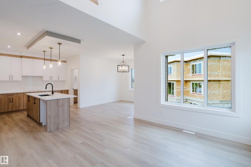 1853 Crossbill Loop, Edmonton, AB - Indoor Photo Showing Kitchen