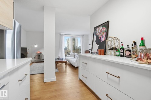 702 9940 112 Street, Edmonton, AB - Indoor