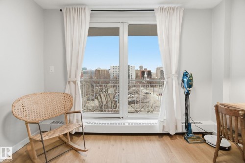 702 9940 112 Street, Edmonton, AB - Indoor