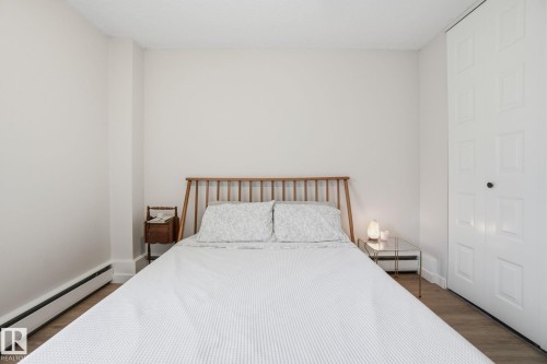 702 9940 112 Street, Edmonton, AB - Indoor Photo Showing Bedroom