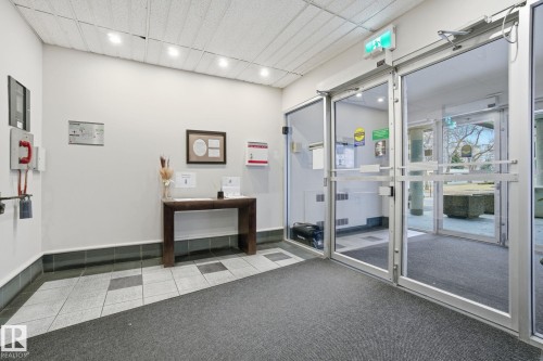 702 9940 112 Street, Edmonton, AB - Indoor