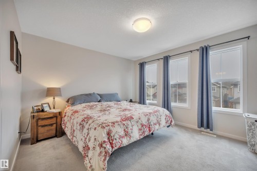 1938 Davidson Wynd, Edmonton, AB - Indoor Photo Showing Bedroom