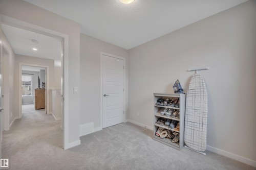 1938 Davidson Wynd, Edmonton, AB - Indoor Photo Showing Other Room