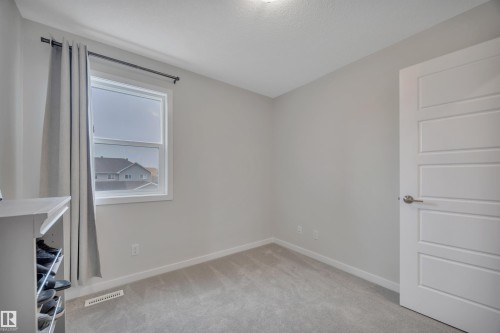 1938 Davidson Wynd, Edmonton, AB - Indoor Photo Showing Other Room