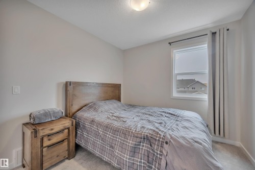 1938 Davidson Wynd, Edmonton, AB - Indoor Photo Showing Bedroom