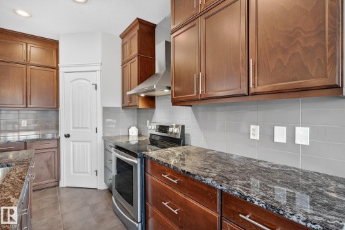 7915 18 Ave Sw, Edmonton, AB - Indoor Photo Showing Kitchen With Upgraded Kitchen