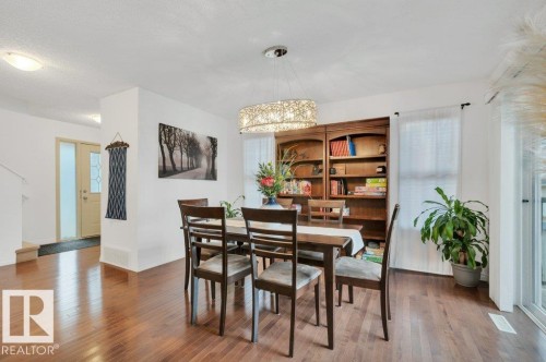7620 11 Avenue, Edmonton, AB - Indoor Photo Showing Dining Room