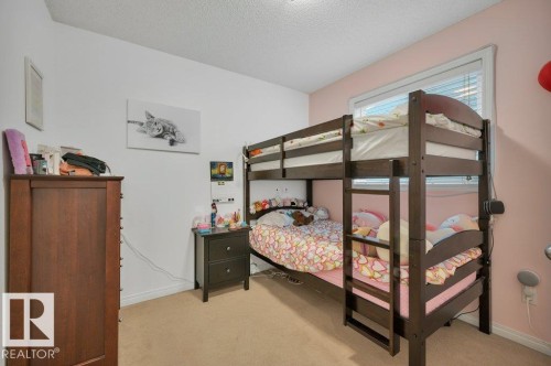 7620 11 Avenue, Edmonton, AB - Indoor Photo Showing Bedroom