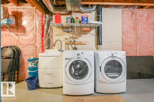7620 11 Avenue, Edmonton, AB - Indoor Photo Showing Laundry Room