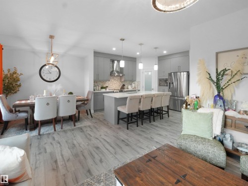 7256 Chivers Place, Edmonton, AB - Indoor Photo Showing Dining Room
