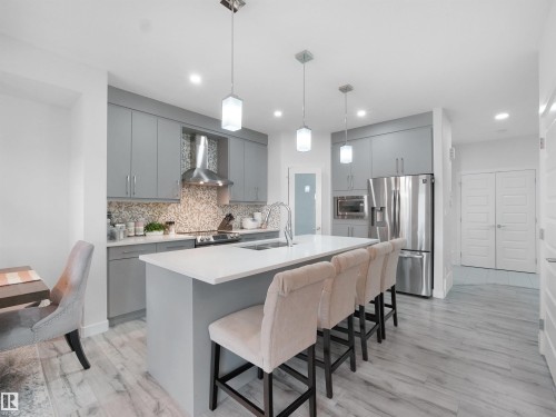 7256 Chivers Place, Edmonton, AB - Indoor Photo Showing Kitchen With Upgraded Kitchen