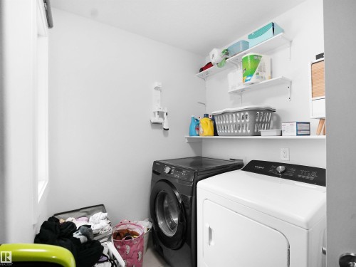 7256 Chivers Place, Edmonton, AB - Indoor Photo Showing Laundry Room