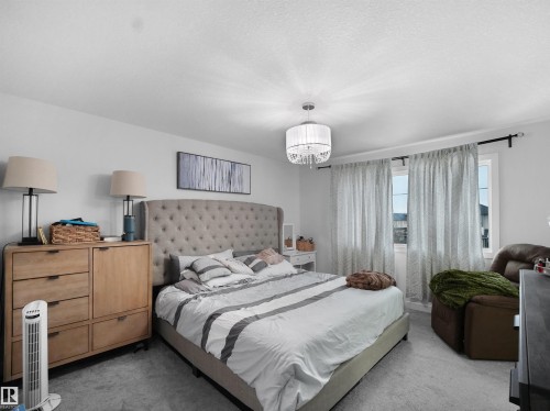7256 Chivers Place, Edmonton, AB - Indoor Photo Showing Bedroom