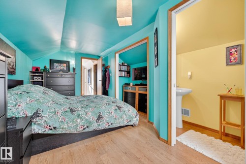 7707 111 Street, Edmonton, AB - Indoor Photo Showing Bedroom