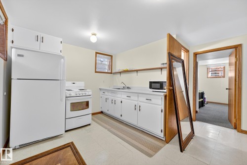 7707 111 Street, Edmonton, AB - Indoor Photo Showing Kitchen