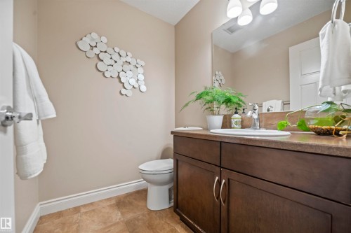 753 173B Street, Edmonton, AB - Indoor Photo Showing Bathroom
