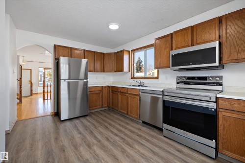 10652 10 Avenue, Edmonton, AB - Indoor Photo Showing Kitchen With Double Sink