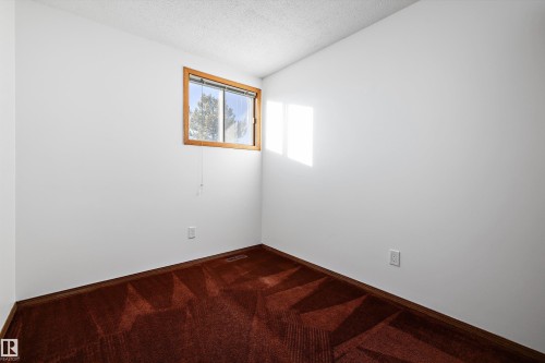 10652 10 Avenue, Edmonton, AB - Indoor Photo Showing Other Room