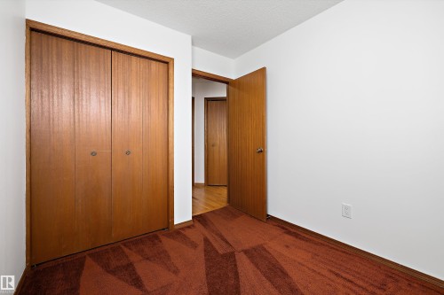 10652 10 Avenue, Edmonton, AB - Indoor Photo Showing Other Room