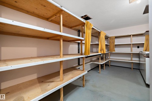 10652 10 Avenue, Edmonton, AB - Indoor