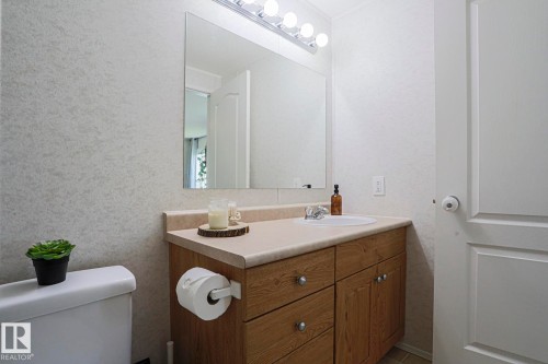 4000 Aspen Way, Leduc, AB - Indoor Photo Showing Bathroom