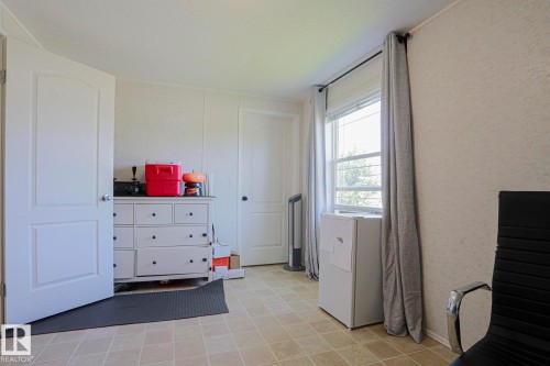 4000 Aspen Way, Leduc, AB - Indoor