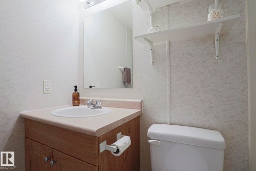 4000 Aspen Way, Leduc, AB - Indoor Photo Showing Bathroom