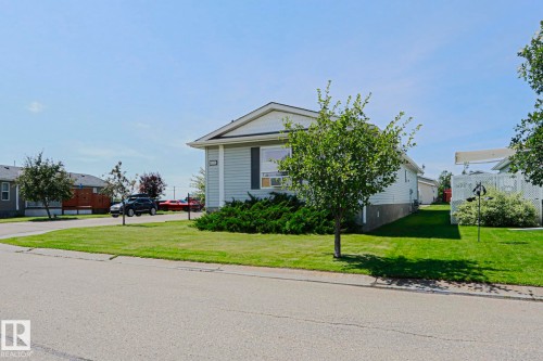 4000 Aspen Way, Leduc, AB - Outdoor