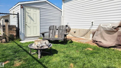 4000 Aspen Way, Leduc, AB - Outdoor