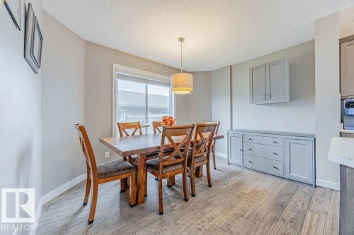 7386 Edgemont Way, Edmonton, AB - Indoor Photo Showing Dining Room