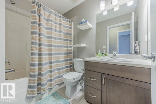 7386 Edgemont Way, Edmonton, AB - Indoor Photo Showing Bathroom