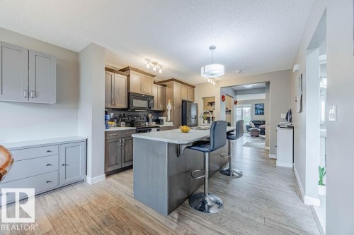 7386 Edgemont Way, Edmonton, AB - Indoor Photo Showing Kitchen