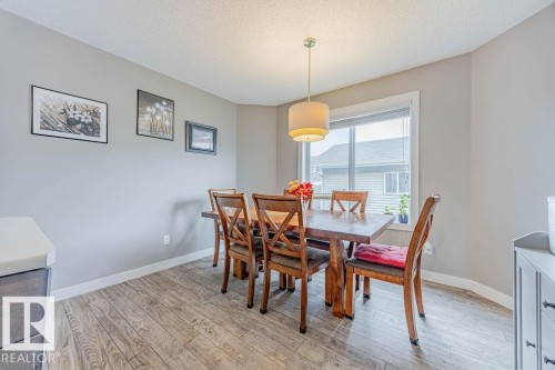 7386 Edgemont Way, Edmonton, AB - Indoor Photo Showing Dining Room