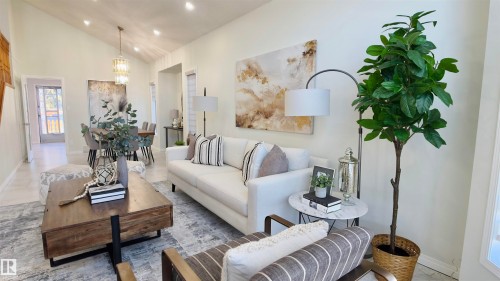 15508 69 Street, Edmonton, AB - Indoor Photo Showing Living Room