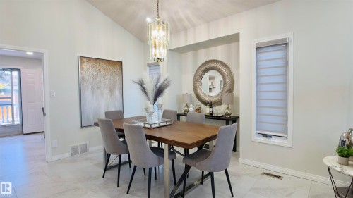 15508 69 Street, Edmonton, AB - Indoor Photo Showing Dining Room