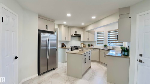 15508 69 Street, Edmonton, AB - Indoor Photo Showing Kitchen With Stainless Steel Kitchen