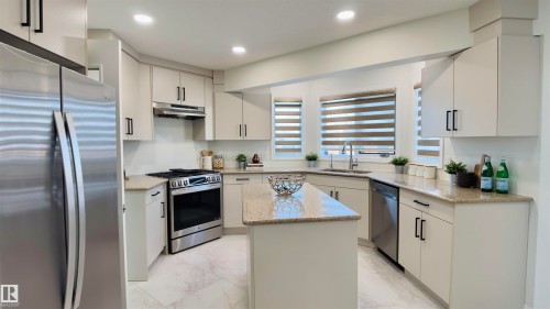 15508 69 Street, Edmonton, AB - Indoor Photo Showing Kitchen With Stainless Steel Kitchen With Upgraded Kitchen