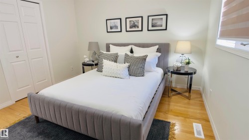 15508 69 Street, Edmonton, AB - Indoor Photo Showing Bedroom