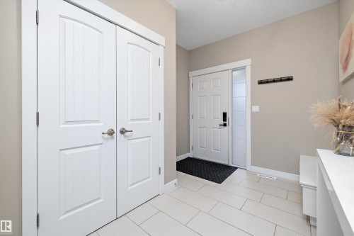1445 Wates Link, Edmonton, AB - Indoor Photo Showing Other Room