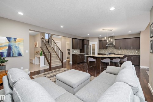 1445 Wates Link, Edmonton, AB - Indoor Photo Showing Living Room