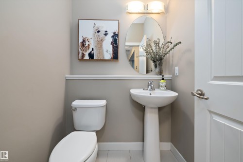 1445 Wates Link, Edmonton, AB - Indoor Photo Showing Bathroom