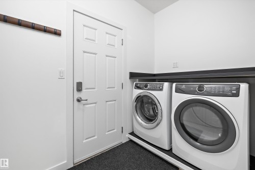 1445 Wates Link, Edmonton, AB - Indoor Photo Showing Laundry Room