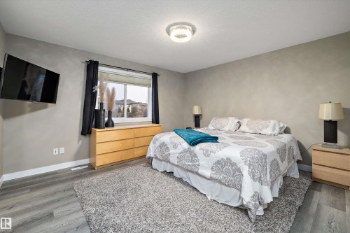 1445 Wates Link, Edmonton, AB - Indoor Photo Showing Bedroom