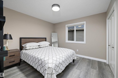 1445 Wates Link, Edmonton, AB - Indoor Photo Showing Bedroom
