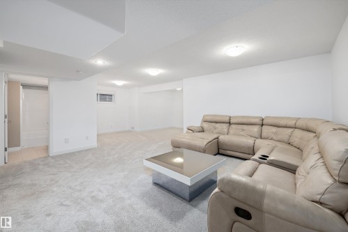 1445 Wates Link, Edmonton, AB - Indoor