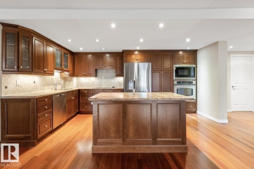 1503 11503 100 Avenue, Edmonton, AB - Indoor Photo Showing Kitchen